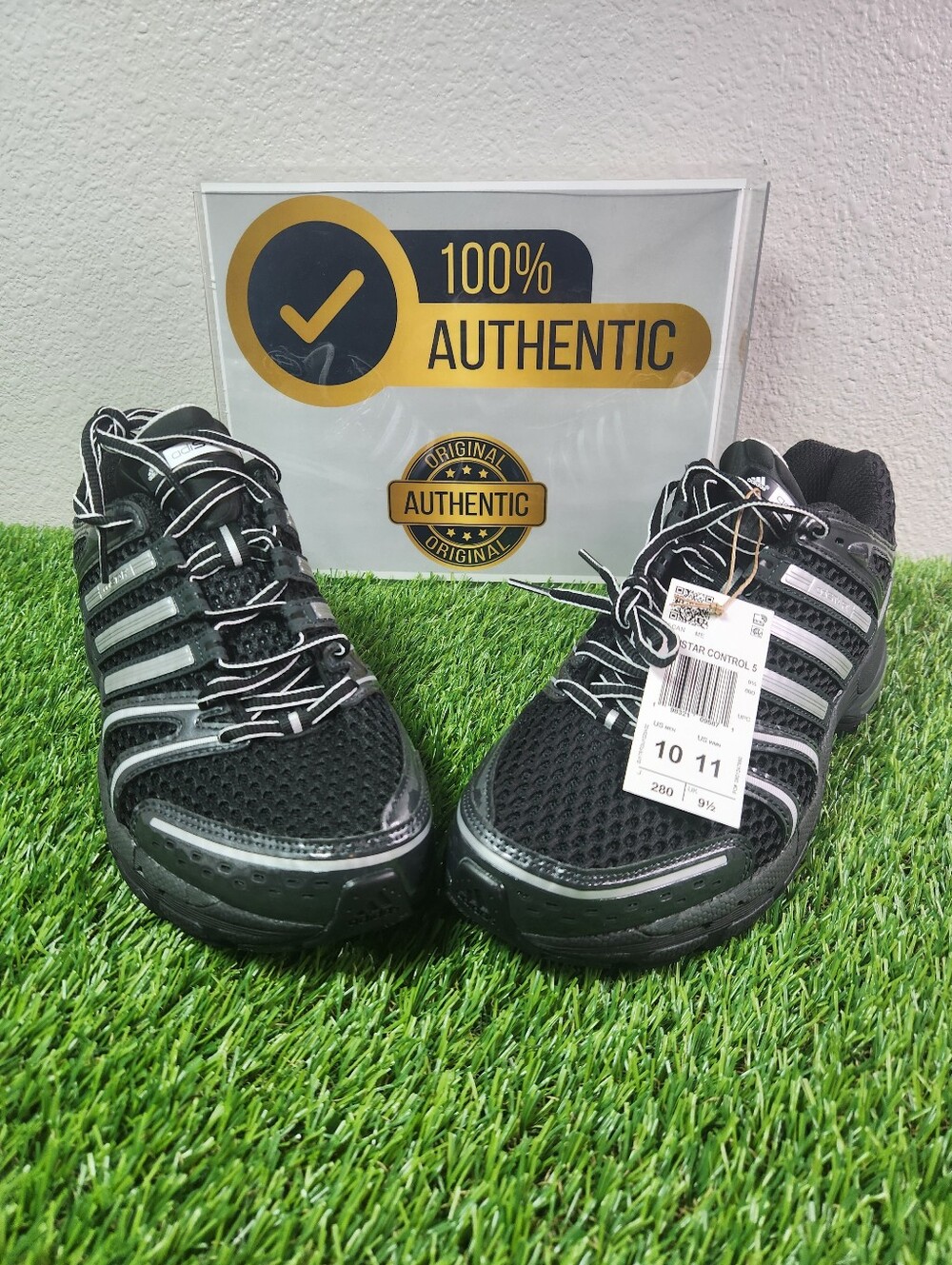 Size 10-Men’s adidas Adistar Control 5 Core Black Cloud White Carbon KI6150 NEW - Picture 2 of 9